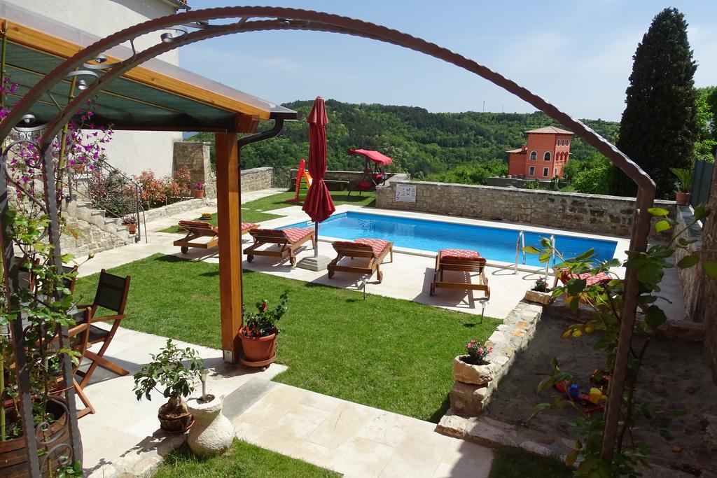 Villa Letizia Oprtalj Екстериор снимка